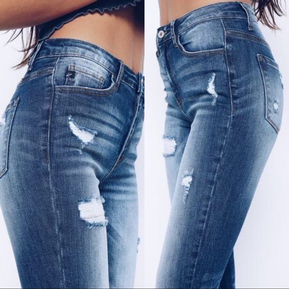 1 LEFT‼️ Dark Wash Destructive Skinnies - Picture 4 of 7